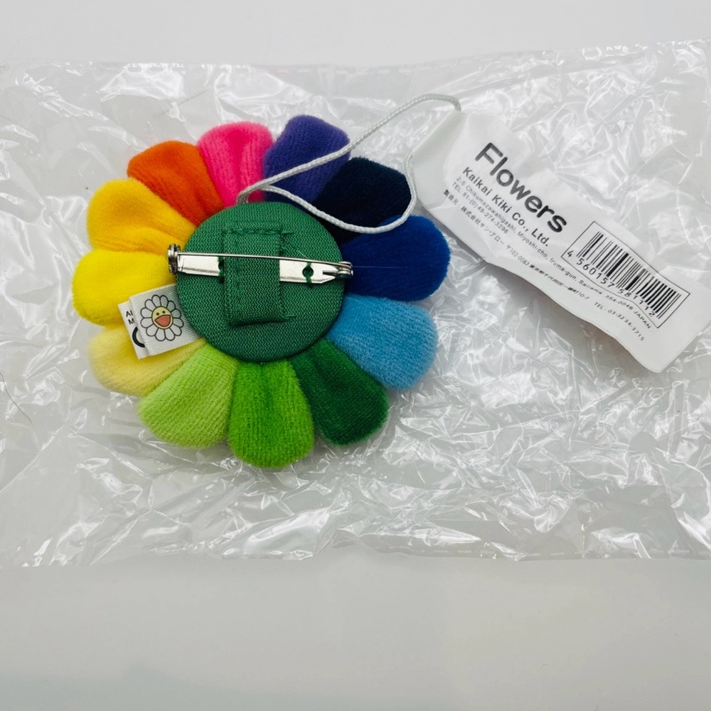 Takashi Murakami rainbow 🌈 flower plush keychain - Picture 2 of 2